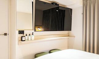 Sinchon APL Hotel