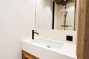 Superb Chalet Isatis, Renovated in Megeve