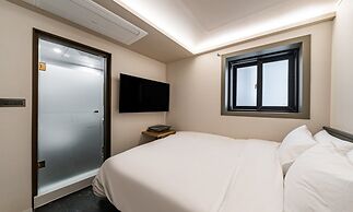 No. 25 Hotel Sinchon