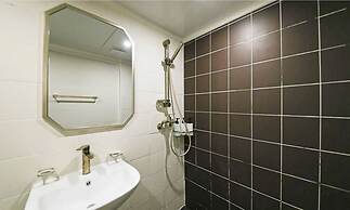 No. 25 Hotel Sinchon