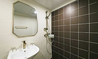 No. 25 Hotel Sinchon