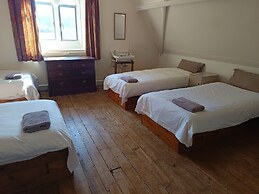 Monkton Wyld Court