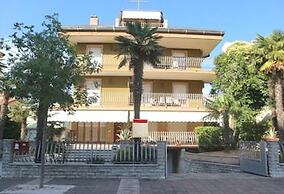 Modern Flat With Garden and Gazebo