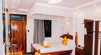 The Grand Brystal Hotel