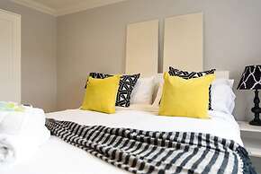 Riverside GEM 6BR With River View NR City Centre