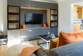 Riverside GEM 6BR With River View NR City Centre