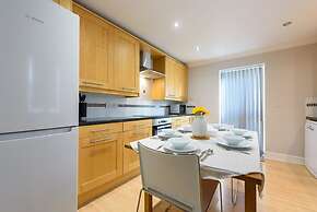 Riverside GEM 6BR With River View NR City Centre