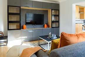 Riverside GEM 6BR With River View NR City Centre