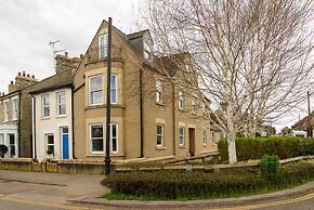 Riverside GEM 6BR With River View NR City Centre