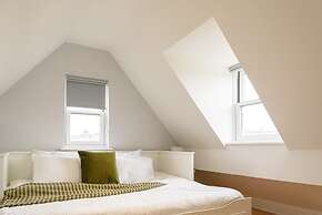 Riverside GEM 6BR With River View NR City Centre
