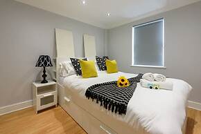 Riverside GEM 6BR With River View NR City Centre