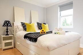 Riverside GEM 6BR With River View NR City Centre