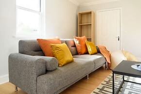 Riverside GEM 6BR With River View NR City Centre