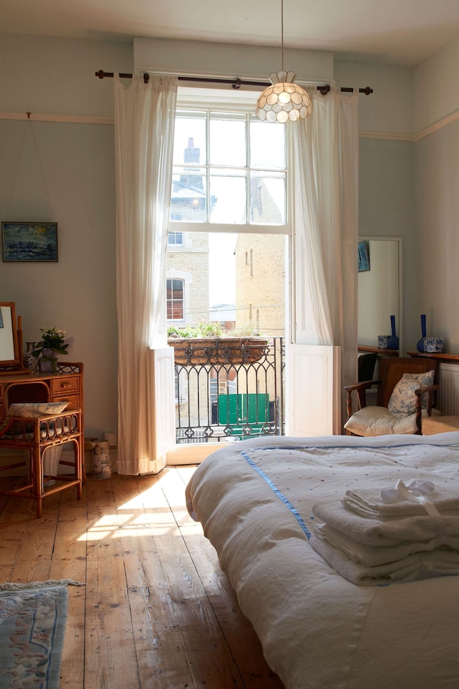 Observatory House 9BR NR Universal With Pool