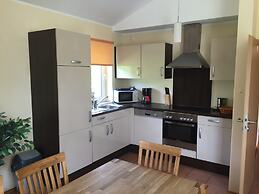 Bungalow im Eifelpark mit Terrasse