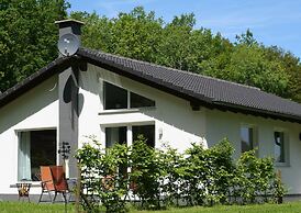 Bungalow im Eifelpark mit Terrasse