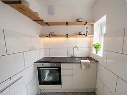 Heathfield Garden Retreat