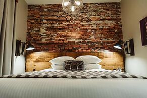 The Grove Hotel