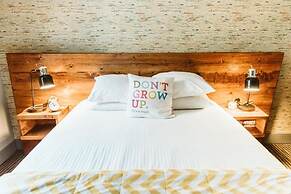 The Grove Hotel