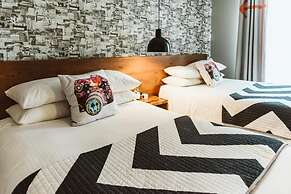 The Grove Hotel