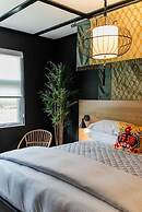 The Grove Motel