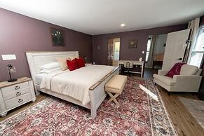 The Inn at Fireside Tavern Sherborn