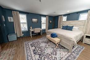 The Inn at Fireside Tavern Sherborn