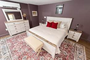 The Inn at Fireside Tavern Sherborn