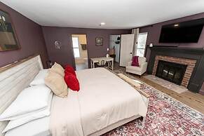 The Inn at Fireside Tavern Sherborn