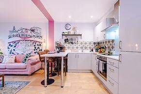 Stunning City Centre Home Perfect For Couples