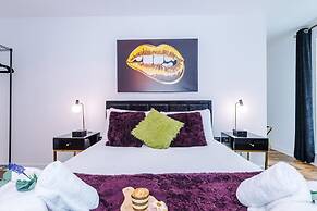 NEW Stunning City Centre Flat Amazing Location