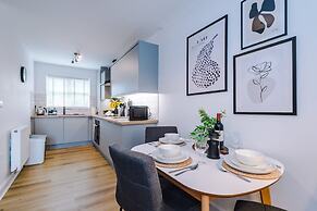New Stunning Flat Perfect for Business Sleeps 3