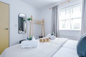 New Stunning Flat Perfect for Business Sleeps 3