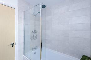 New Stunning Flat Perfect for Business Sleeps 3