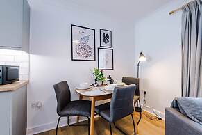 New Stunning Flat Perfect for Business Sleeps 3