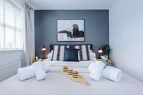 New Stunning Flat Perfect for Business Sleeps 3