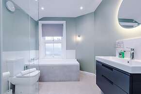 NEW Spacious 2-bed Home Amazing Location