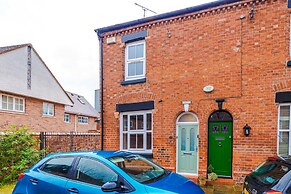 NEW Spacious 2-bed Home Amazing Location