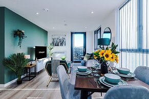 Stunning 2-bed Flat Amazing Location Sleeps 4