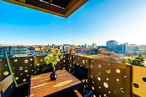 Stunning 2-bed Flat Amazing Location Sleeps 4