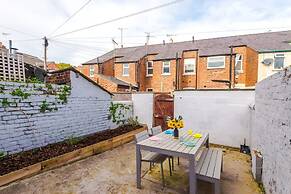 NEW Spacious Stylish Home City Centre Sleep 4