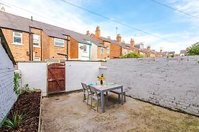NEW Spacious Stylish Home City Centre Sleep 4