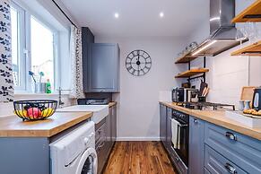NEW Spacious Stylish Home City Centre Sleep 4