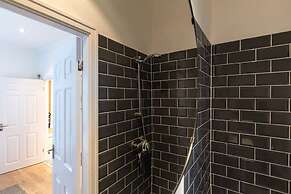 Stylish Flat Ideal for Business Long-term Stays