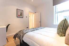 Stylish Flat Ideal for Business Long-term Stays