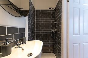 Stylish Flat Ideal for Business Long-term Stays
