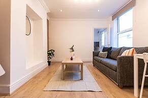 Stylish Flat Ideal for Business Long-term Stays