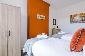 Ideal for Contractors Long Term Stays Sleeps 8