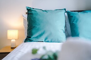 Ideal for Contractors Long Term Stays Sleeps 8