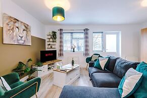 Spacious House Incredible Location Free Parking